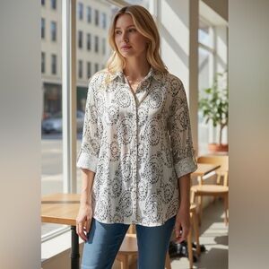 #243 Alia Black and White Swirl Button Down Shirt